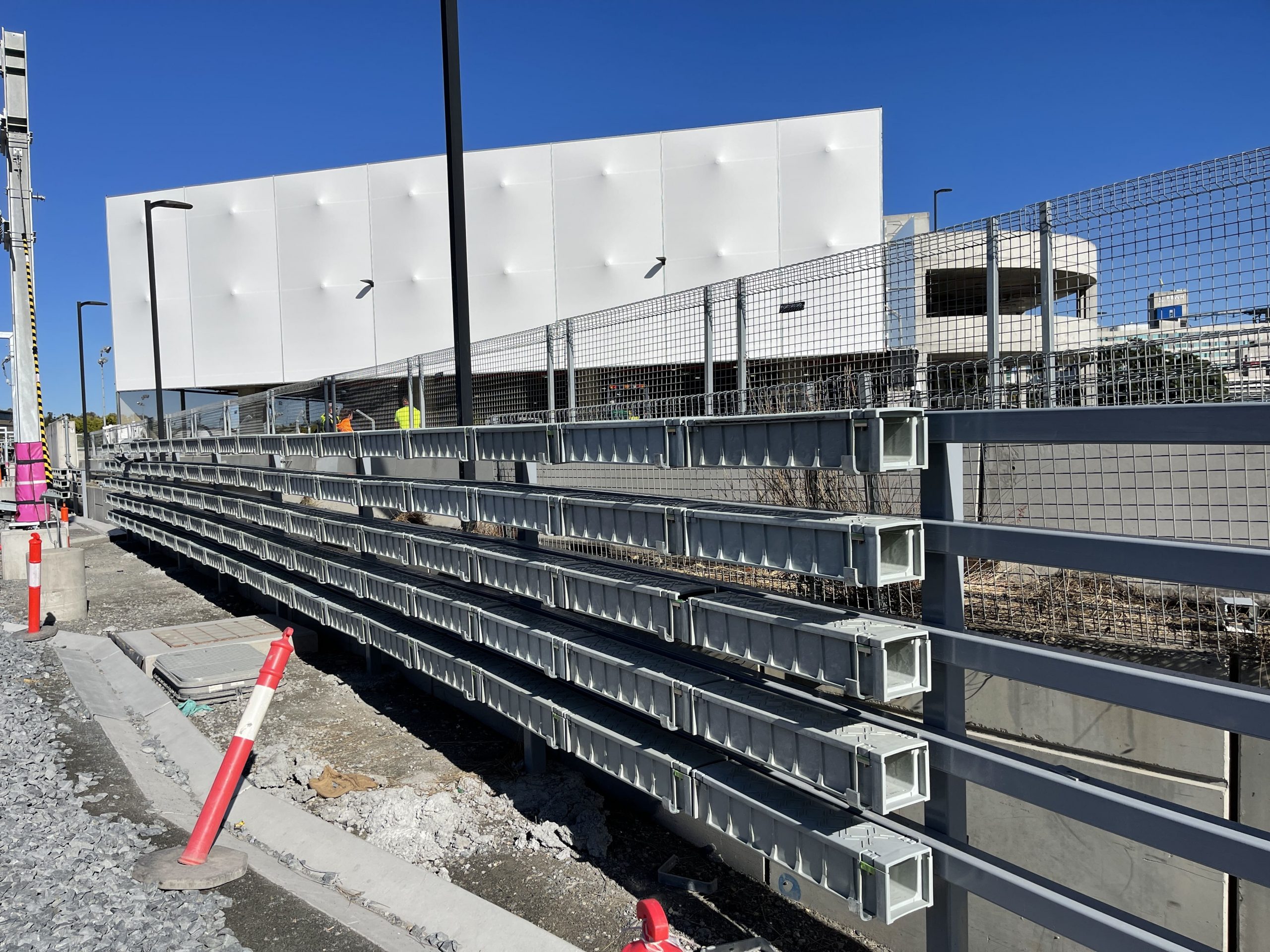 TufDuct TufMate Elevated Cross River Rail 002a